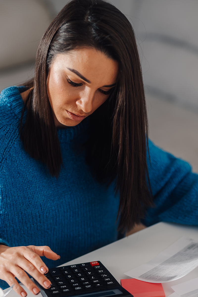 Cuando te pagan a 30, 60 o 90 días: cómo las facturas a plazo pueden ahogar tu caja y qué hacer al respecto